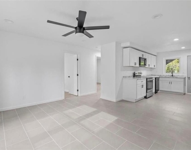 610 N College Drive - Photo Thumbnail 39