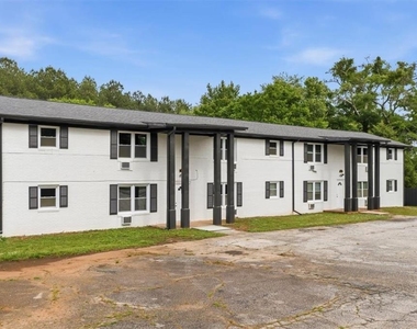 610 N College Drive - Photo Thumbnail 1