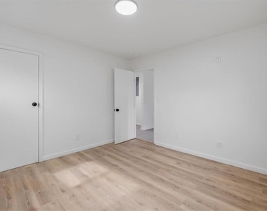 608 N College Drive - Photo Thumbnail 23