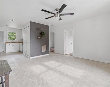 608 N College Drive - Photo Thumbnail 28