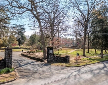608 N College Drive - Photo Thumbnail 32
