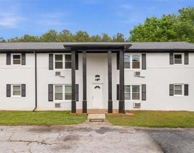 608 N College Drive - Photo Thumbnail 3