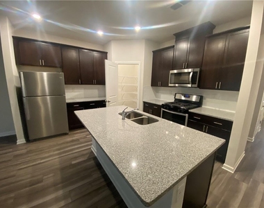 5836 Hackberry Lane - Photo Thumbnail 5