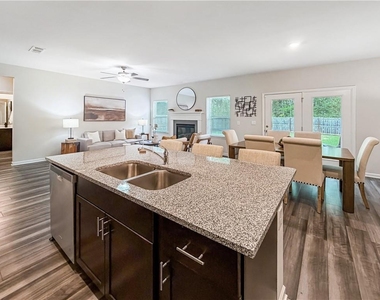 5836 Hackberry Lane - Photo Thumbnail 9
