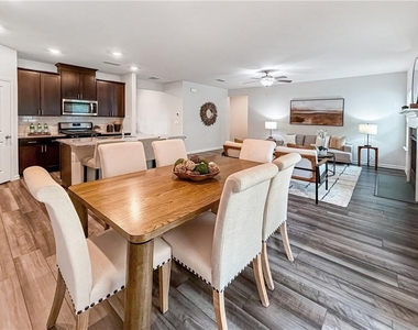 5836 Hackberry Lane - Photo Thumbnail 11