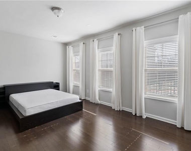 1302 Harris Way - Photo Thumbnail 2