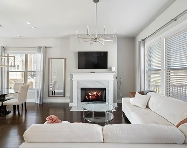 1302 Harris Way - Photo Thumbnail 17
