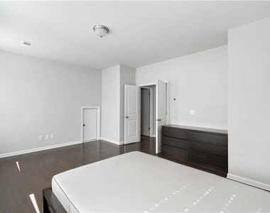 1302 Harris Way - Photo Thumbnail 18