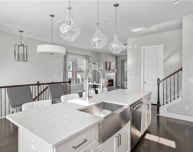 1302 Harris Way - Photo Thumbnail 4