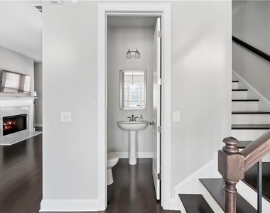 1302 Harris Way - Photo Thumbnail 3