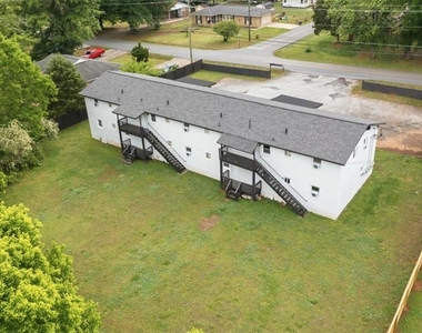 608 N College Drive - Photo Thumbnail 4