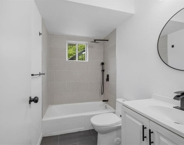 608 N College Drive - Photo Thumbnail 24