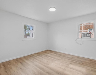 608 N College Drive - Photo Thumbnail 32