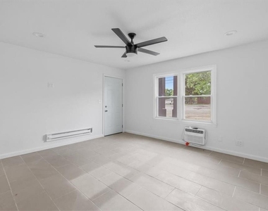 608 N College Drive - Photo Thumbnail 18