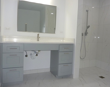 9522 S 53rd Avenue - Photo Thumbnail 14