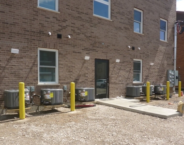 9522 S 53rd Avenue - Photo Thumbnail 23