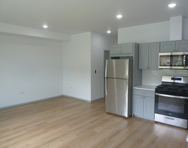9522 S 53rd Avenue - Photo Thumbnail 9