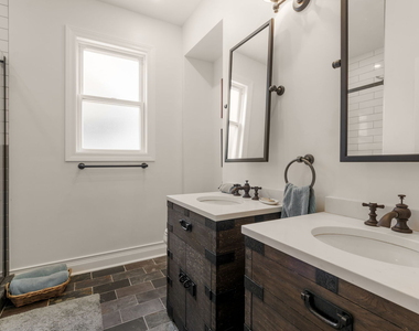 5415 N Wayne Avenue - Photo Thumbnail 10