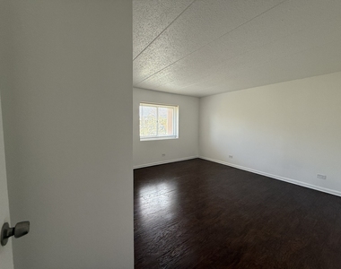 3220 Sanders Road - Photo Thumbnail 5