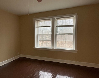 715 W 57th Street - Photo Thumbnail 10