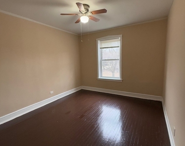 715 W 57th Street - Photo Thumbnail 9