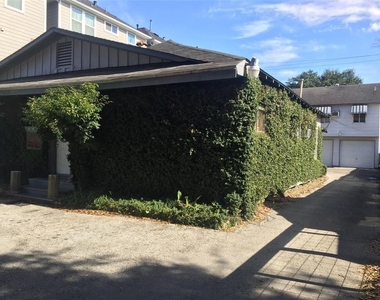 1526 Yale Street - Photo Thumbnail 4