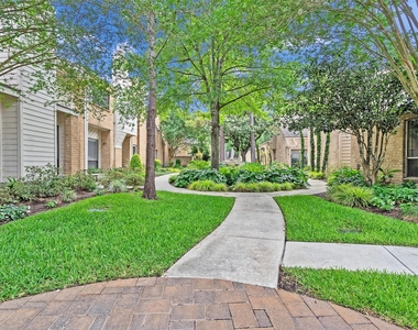 12625 Memorial Drive - Photo Thumbnail 2