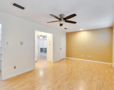 12625 Memorial Drive - Photo Thumbnail 11
