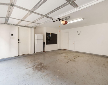 548 Westcross Street - Photo Thumbnail 5