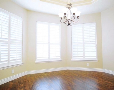 4215 Sand Terrace - Photo Thumbnail 8