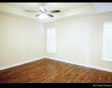 4215 Sand Terrace - Photo Thumbnail 15