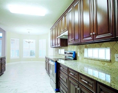4215 Sand Terrace - Photo Thumbnail 3