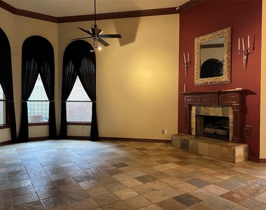 6983 Oakwood Park - Photo Thumbnail 4