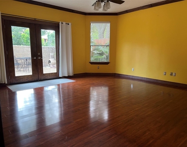 6983 Oakwood Park - Photo Thumbnail 12
