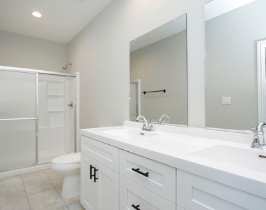 14010 Longstreet Road Road - Photo Thumbnail 30