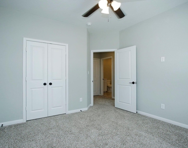 14010 Longstreet Road Road - Photo Thumbnail 24