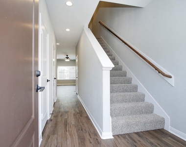 14010 Longstreet Road Road - Photo Thumbnail 6
