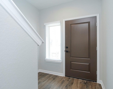 14010 Longstreet Road Road - Photo Thumbnail 7