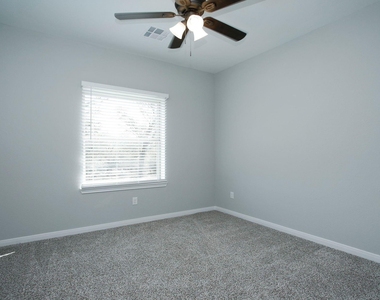 14010 Longstreet Road Road - Photo Thumbnail 23