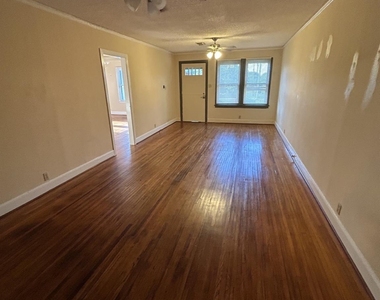 2928 Avenue O - Photo Thumbnail 2