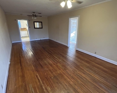 2928 Avenue O - Photo Thumbnail 3