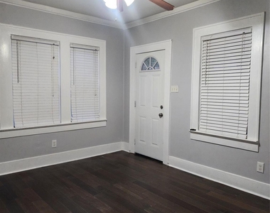 2504 Isabella Street - Photo Thumbnail 1