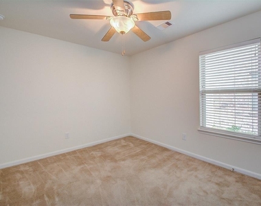 22618 Auburn Valley Lane - Photo Thumbnail 11
