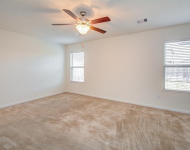 22618 Auburn Valley Lane - Photo Thumbnail 7