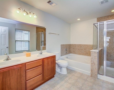 22618 Auburn Valley Lane - Photo Thumbnail 9