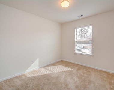 22618 Auburn Valley Lane - Photo Thumbnail 10