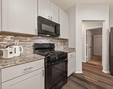 10411 Meadow Saffron Drive - Photo Thumbnail 14