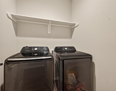 10411 Meadow Saffron Drive - Photo Thumbnail 15