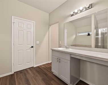 10411 Meadow Saffron Drive - Photo Thumbnail 29