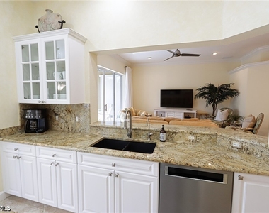9616 Cypress Hammock Circle - Photo Thumbnail 5